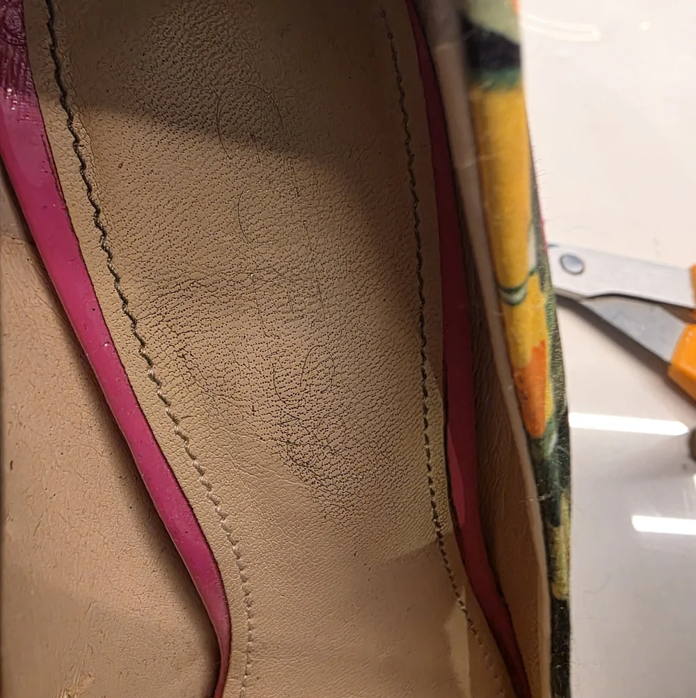 Guess Neodan Floral Satin Pumps Size 7